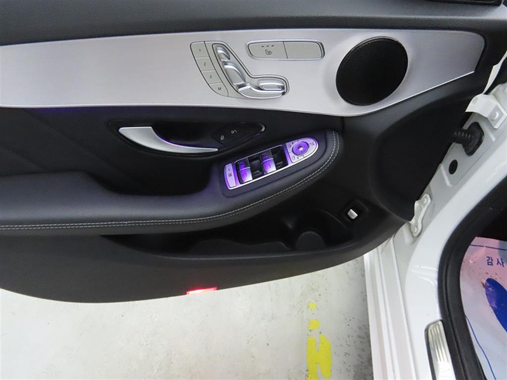 Mercedes Benz C Class 2021 Blanco - Importación desde Corea - HF Imports Iquique - Foto 13