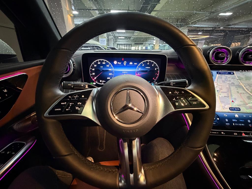 Mercedes Benz GLC Class - Vista 9