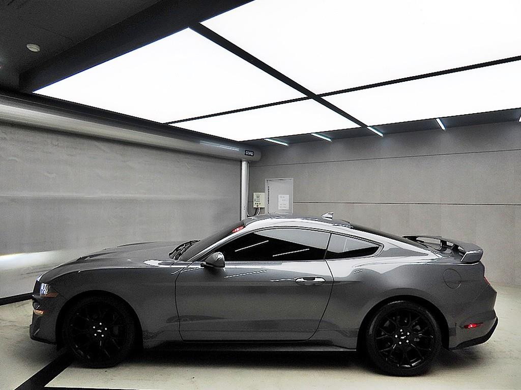 Ford Mustang - Vista 4