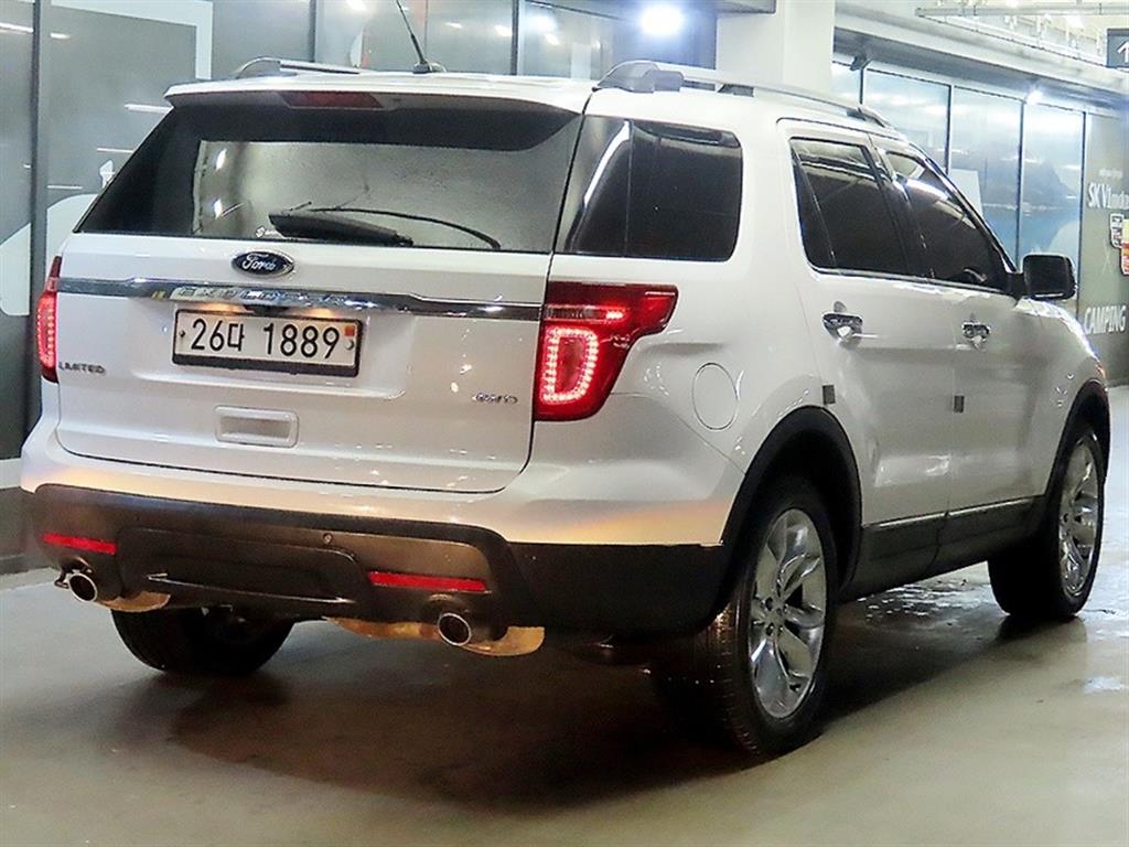 Ford Explorer - Vista 4