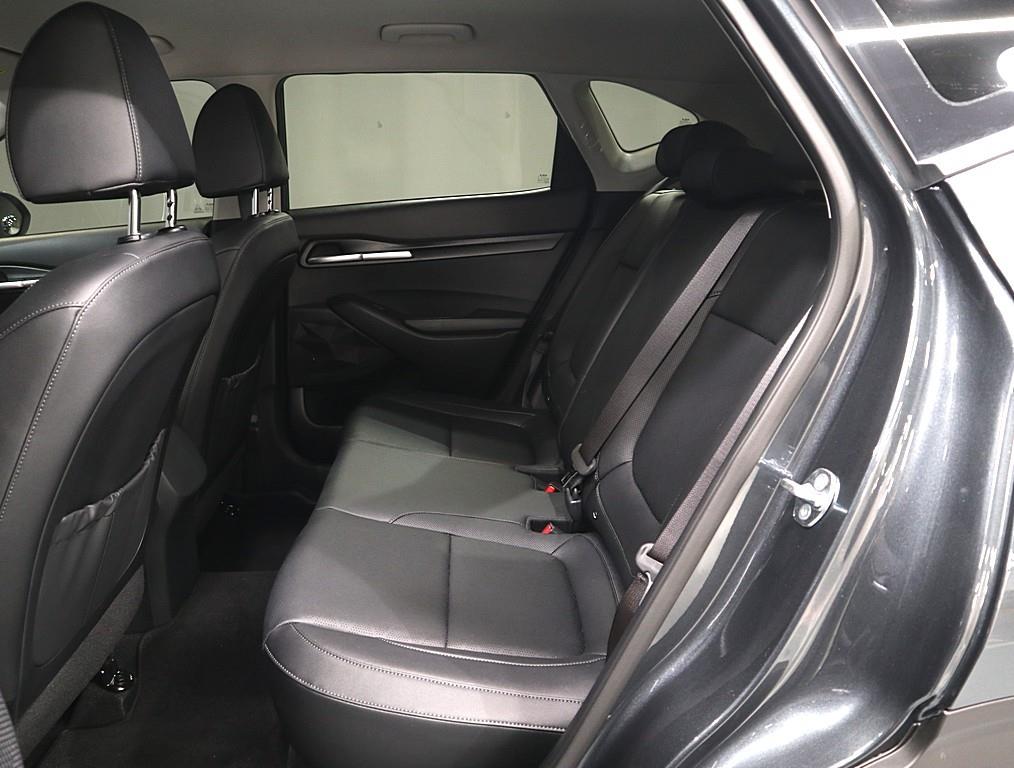 KIA Seltos - Vista 10