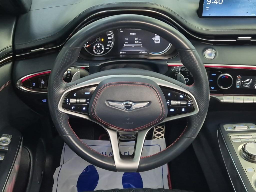 Genesis GV70 - Vista 9