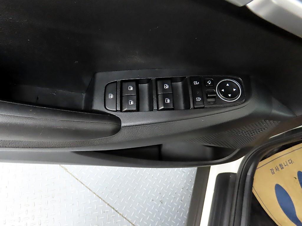 KIA Seltos - Vista 11