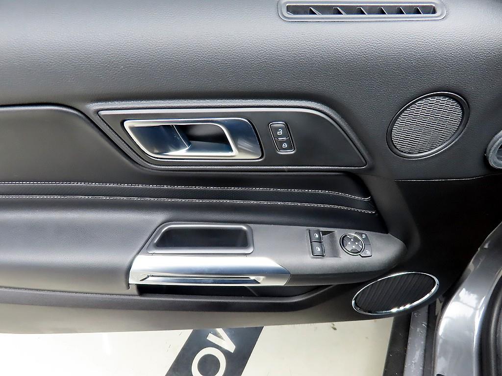 Ford Mustang - Vista 11