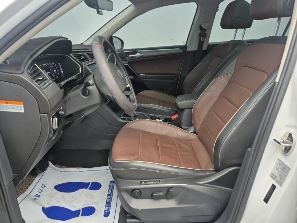 Volkswagen Tiguan - Vista 11