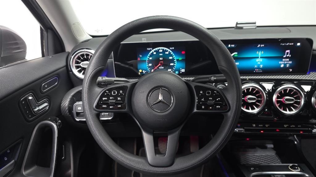 Mercedes Benz A Class 2020 Gris - Importación desde Corea - HF Imports Iquique - Foto 13