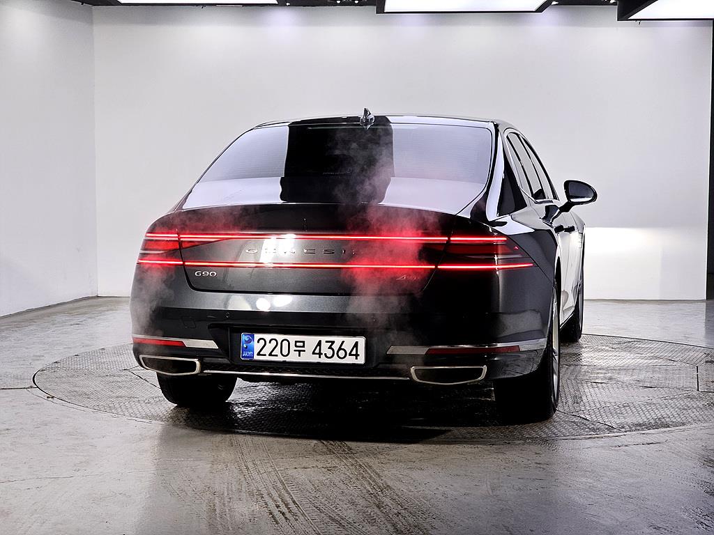 Genesis G90 - Vista 4