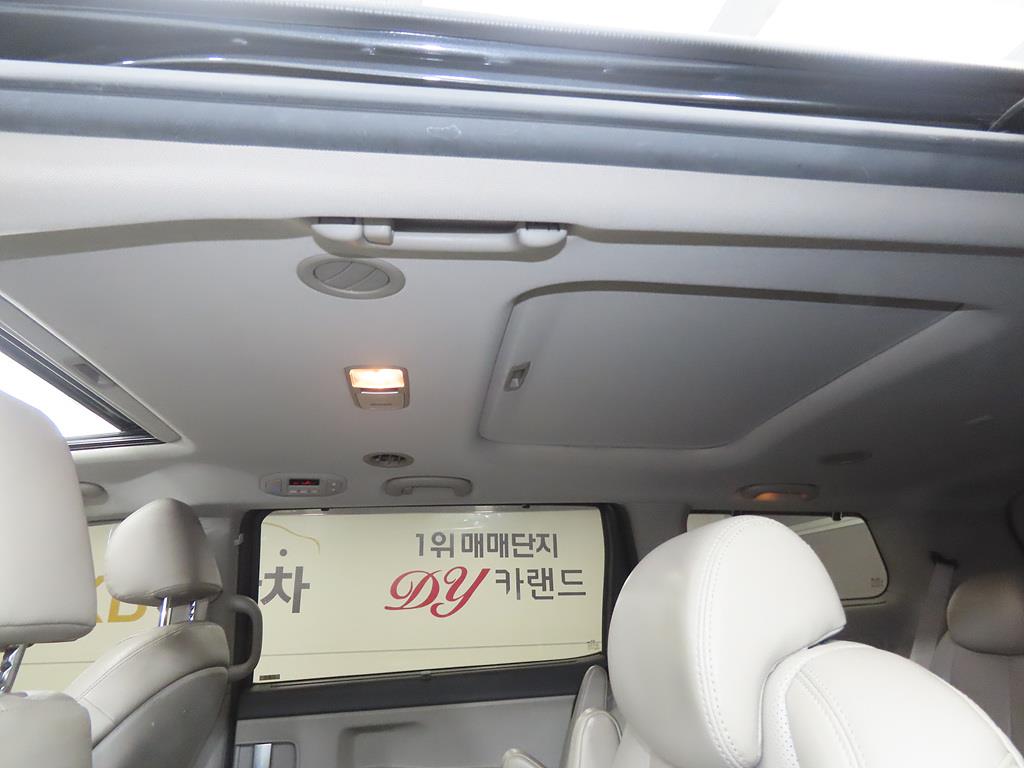 KIA Carnival 2016 Gris - Importación desde Corea - HF Imports Iquique - Foto 13