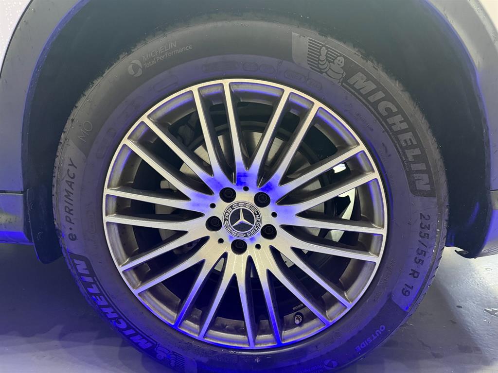 Mercedes Benz GLC Class - Vista 6