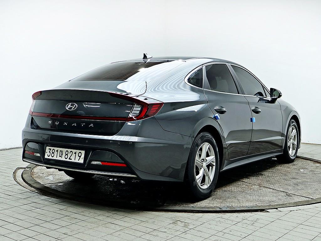 HYUNDAI Sonata - Vista 7