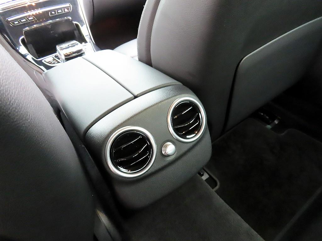 Mercedes Benz C Class 2019 Verde - Importación desde Corea - HF Imports Iquique - Foto 17