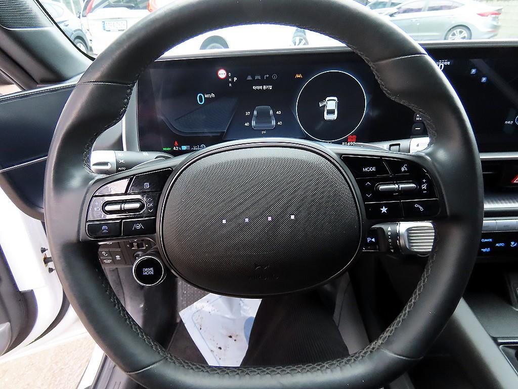 HYUNDAI Ioniq 6 - Vista 8