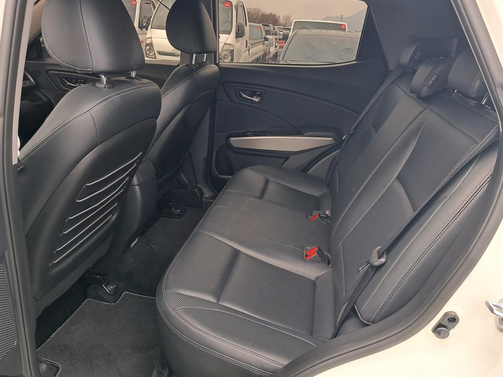 Ssangyong Tivoli 2016 Blanco - Importación desde Corea - HF Imports Iquique - Foto 15