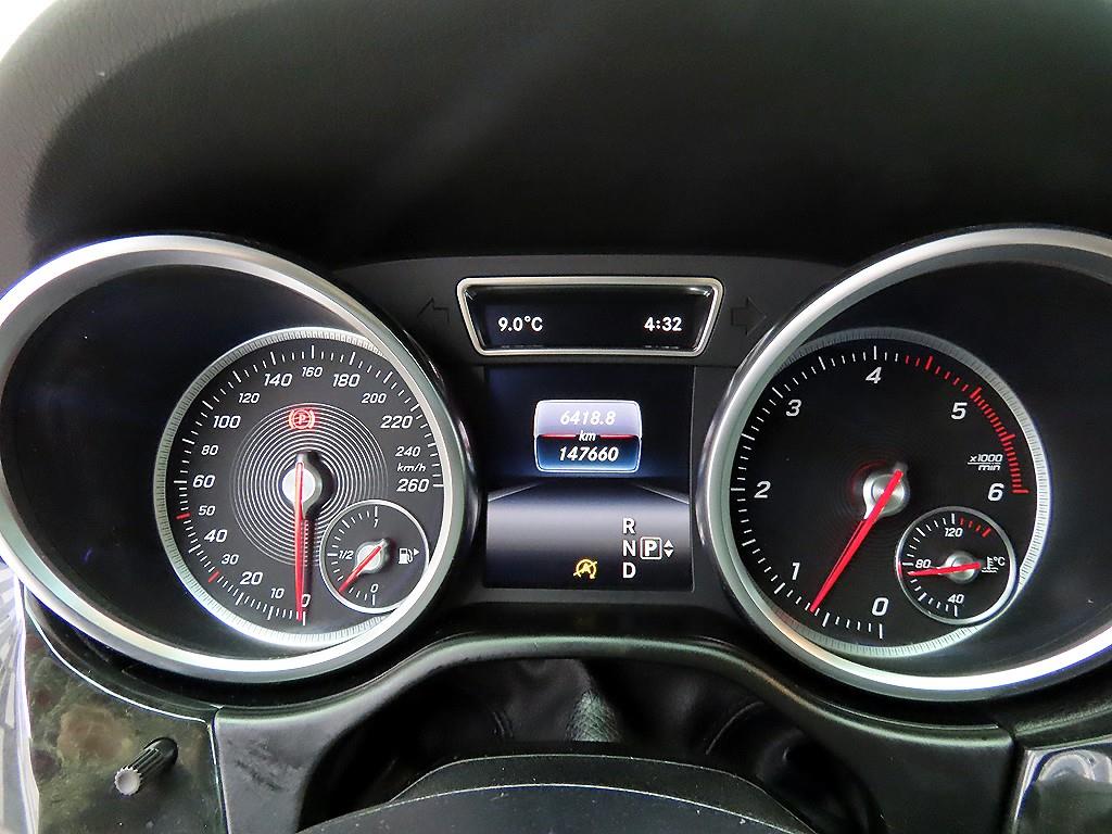 Mercedes Benz GLE Class - Vista 9