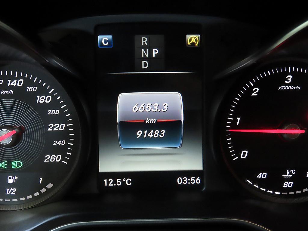 Mercedes Benz C Class - Vista 9