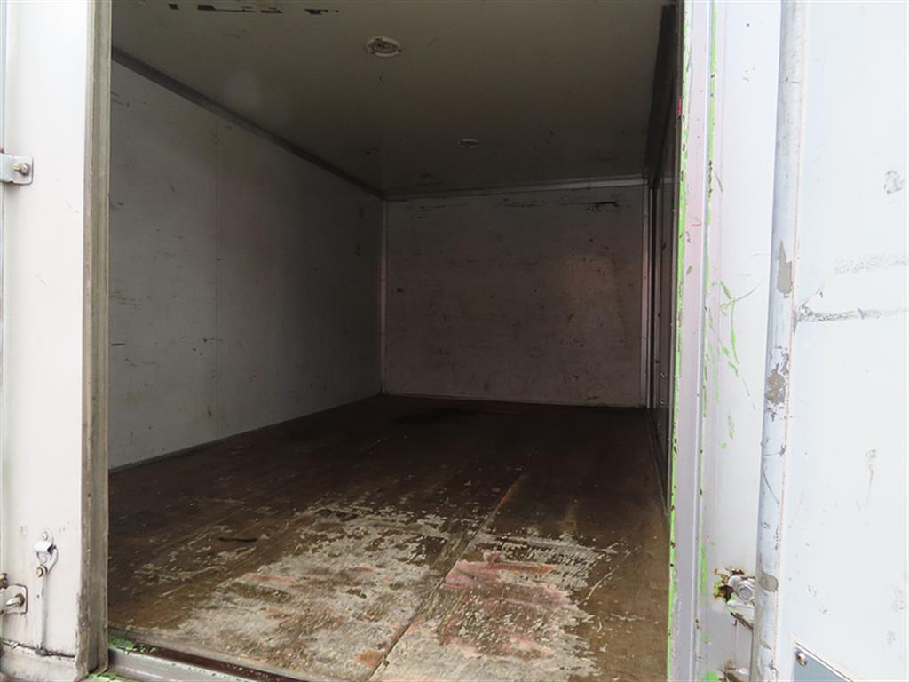 Small Truck Normal Box(Low Deck) - Vista 8