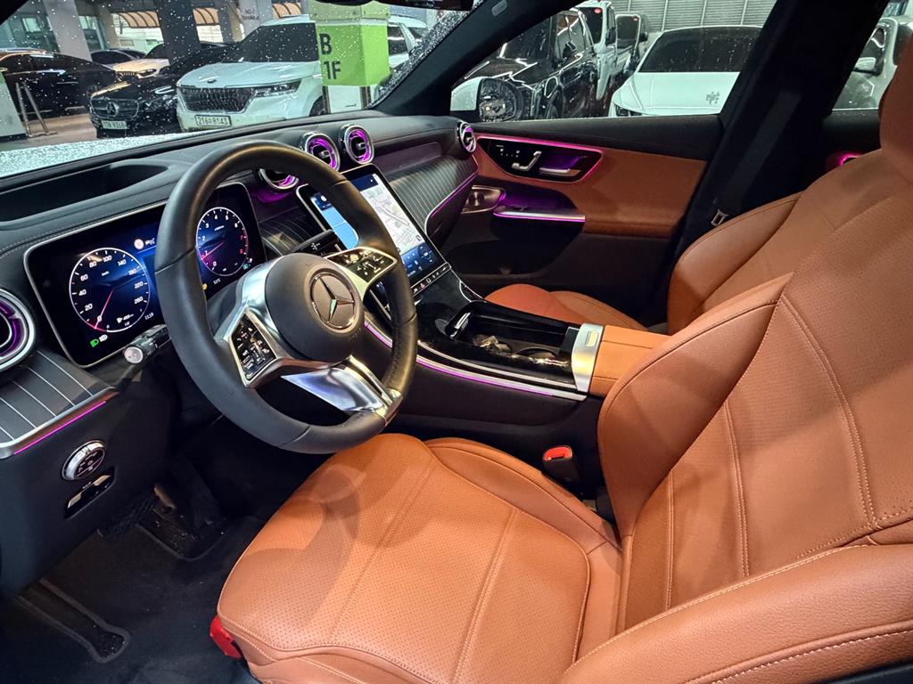 Mercedes Benz GLC Class - Vista 7