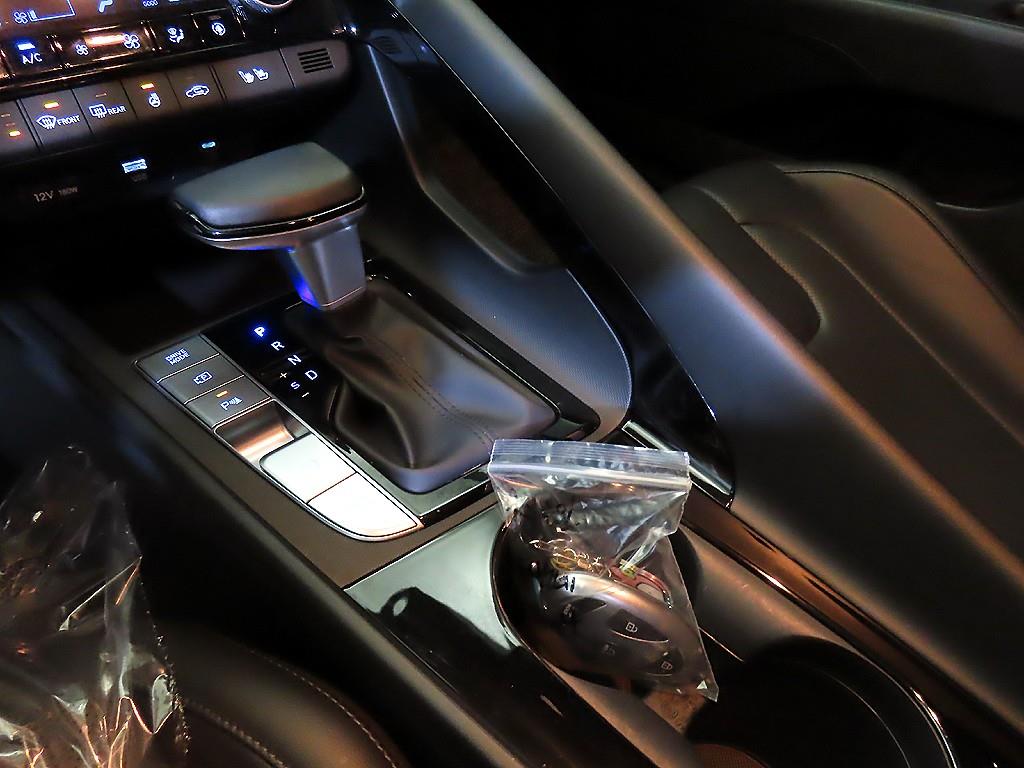 HYUNDAI Avante - Vista 12