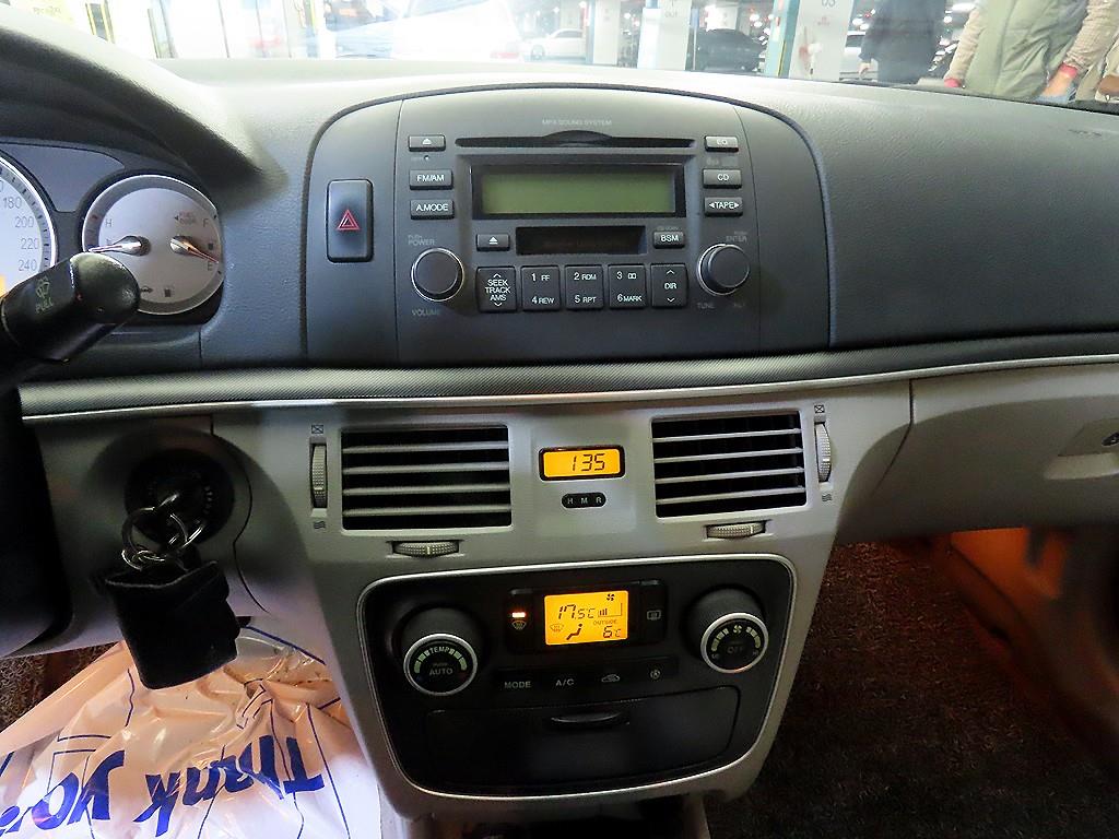 HYUNDAI Sonata - Vista 11