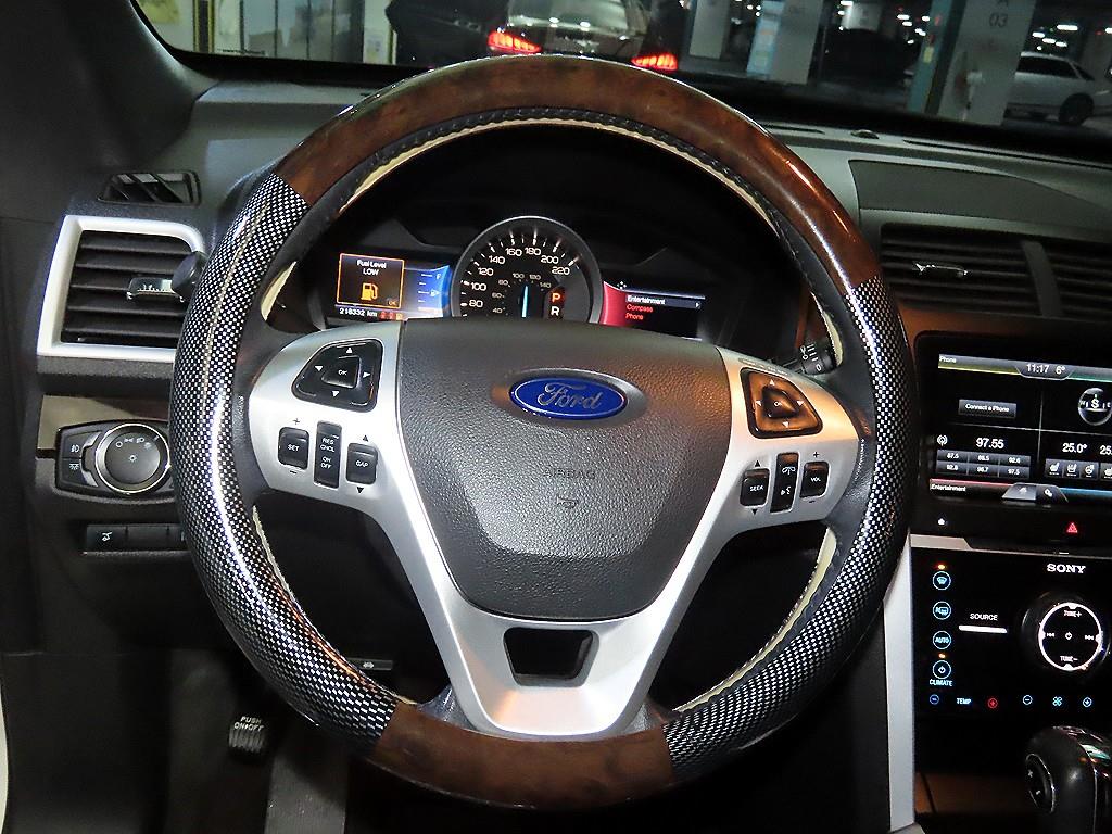 Ford Explorer - Vista 8