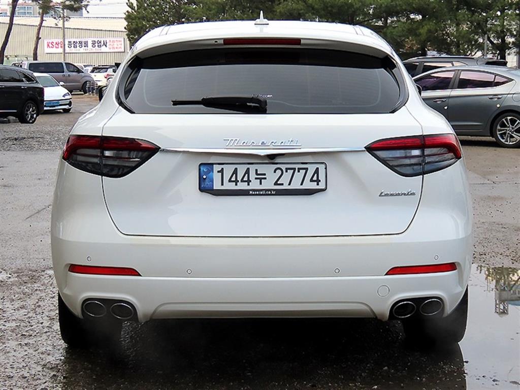 Maserati Levante - Vista 4