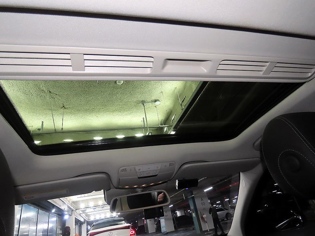 Mercedes Benz C Class 2018 Negro - Importación desde Corea - HF Imports Iquique - Foto 17