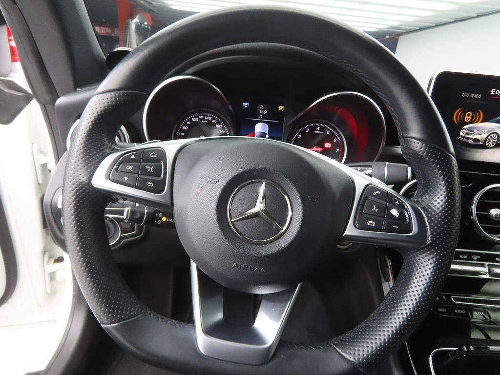 Mercedes Benz C Class - Vista 9