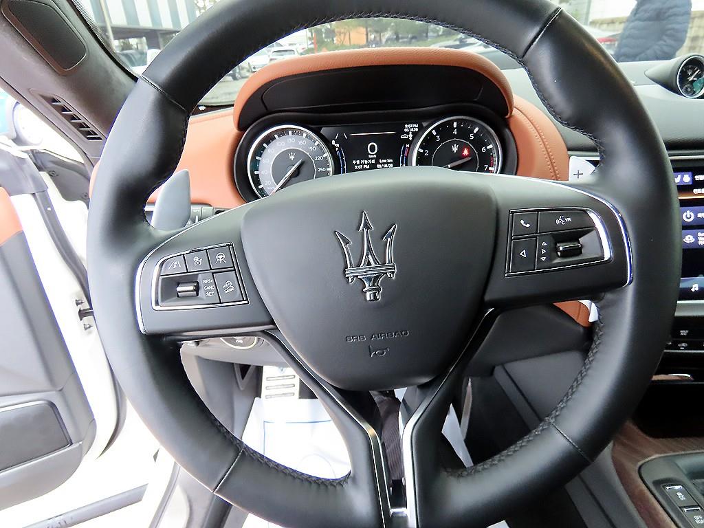 Maserati Levante - Vista 8