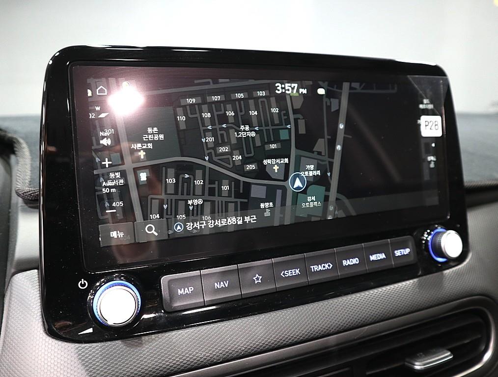 HYUNDAI Kona - Vista 11