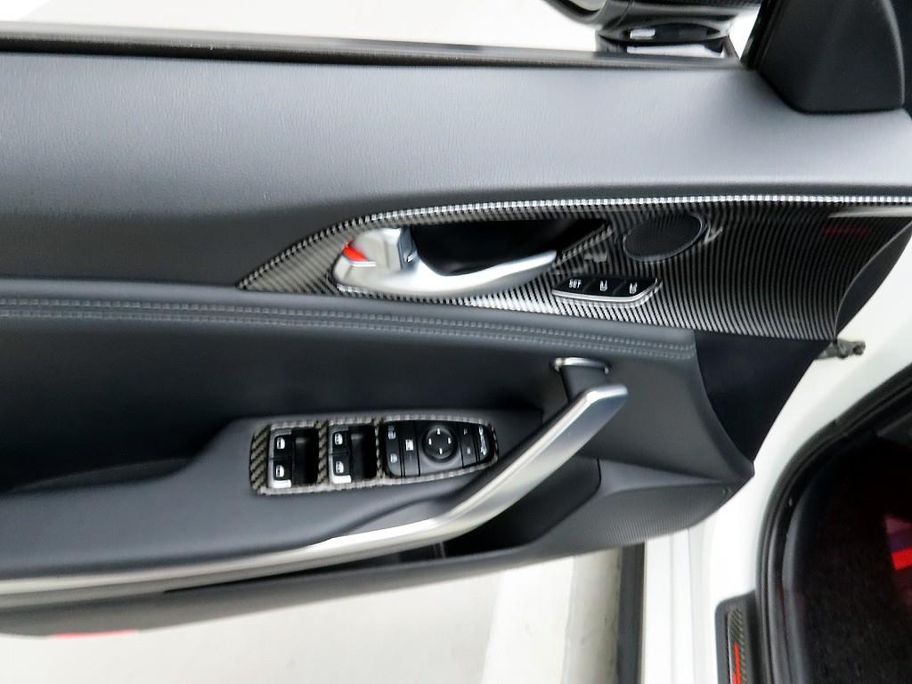 KIA Stinger - Vista 11