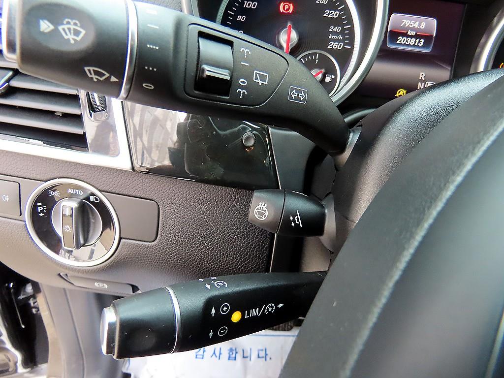 Mercedes Benz GLE Class - Vista 12