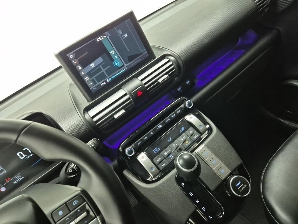 HYUNDAI Casper - Vista 10