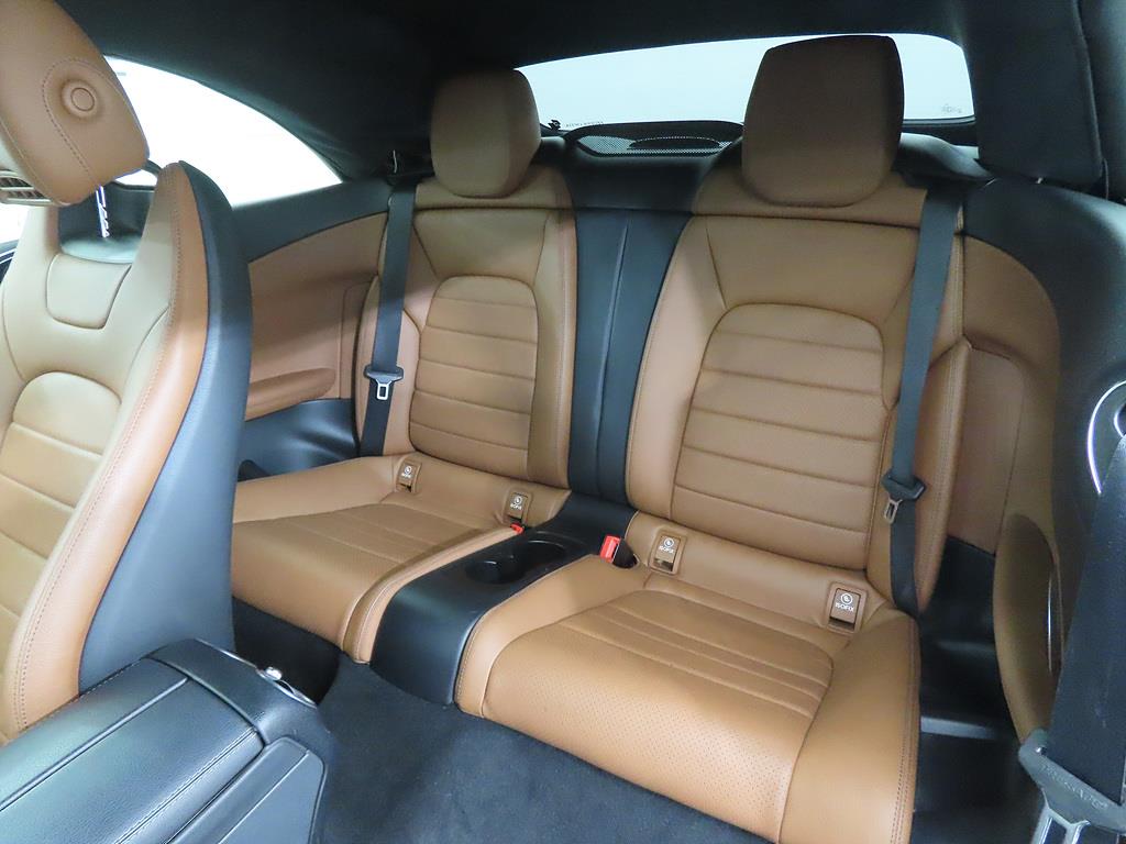 Mercedes Benz C Class - Vista 8