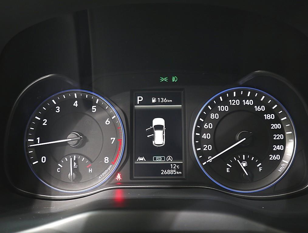 HYUNDAI Kona - Vista 7