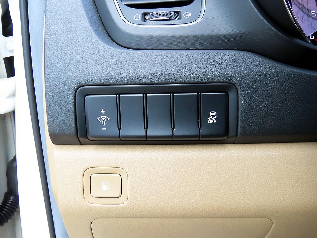 KIA Carnival 2016 Blanco - Importación desde Corea - HF Imports Iquique - Foto 13