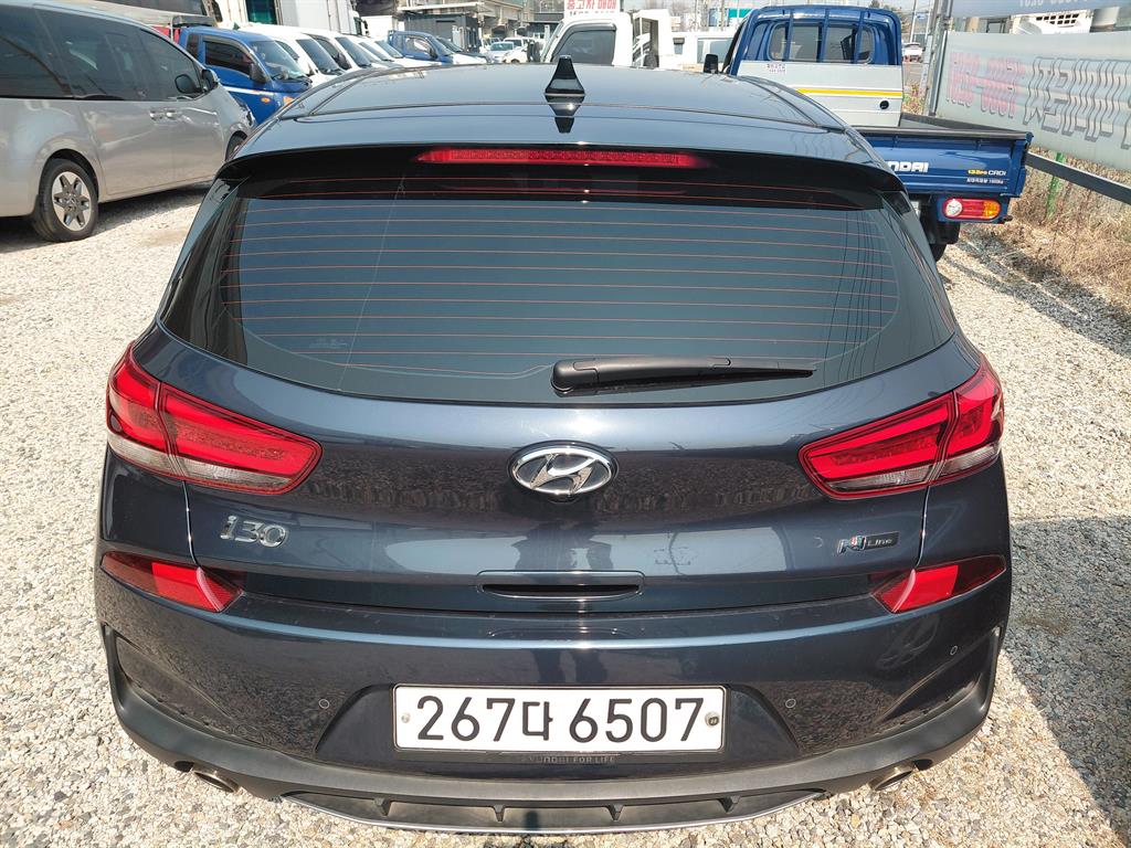 HYUNDAI i30 - Vista 4