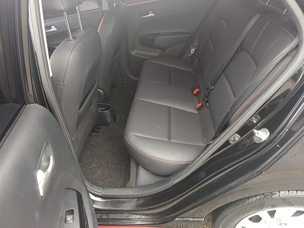 KIA Morning - Vista 11