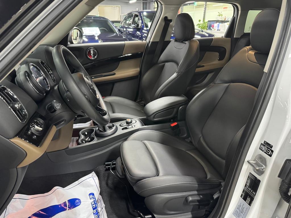 Mini Countryman - Vista 9