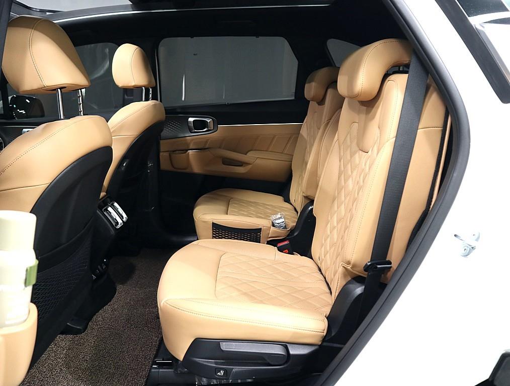 KIA Sorento - Vista 10