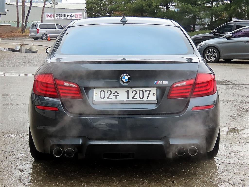 BMW 5 Series - Vista 4