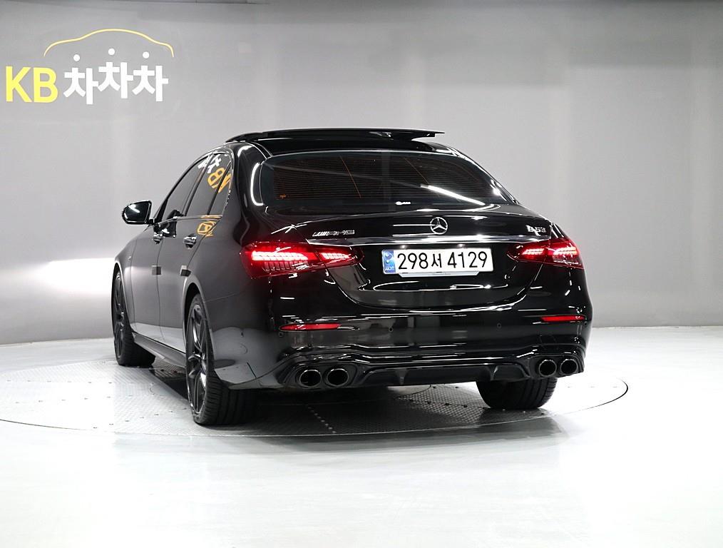 Mercedes Benz E class - Vista 4