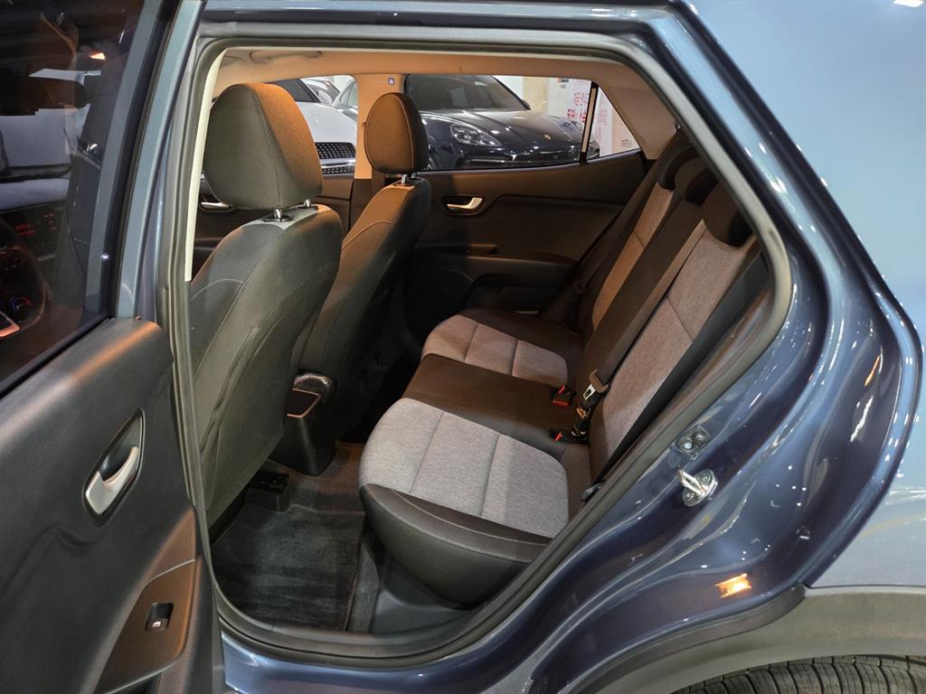 KIA Stonic - Vista 7