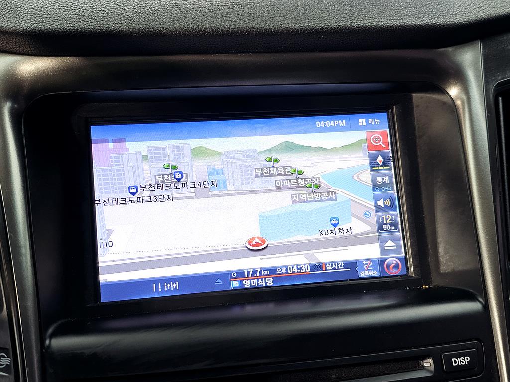 HYUNDAI Sonata - Vista 12