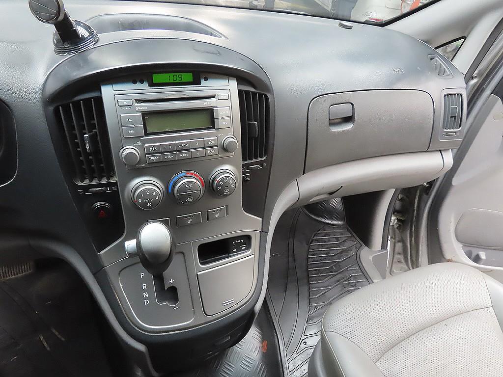 HYUNDAI Starex 2016 Gris - Importación desde Corea - HF Imports Iquique - Foto 7