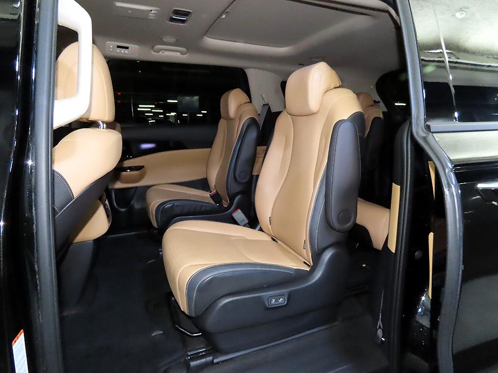 KIA Carnival - Vista 7