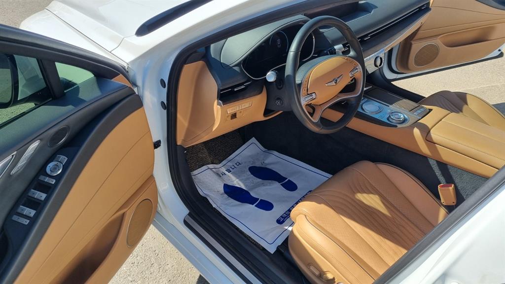 Genesis G80 - Vista 7