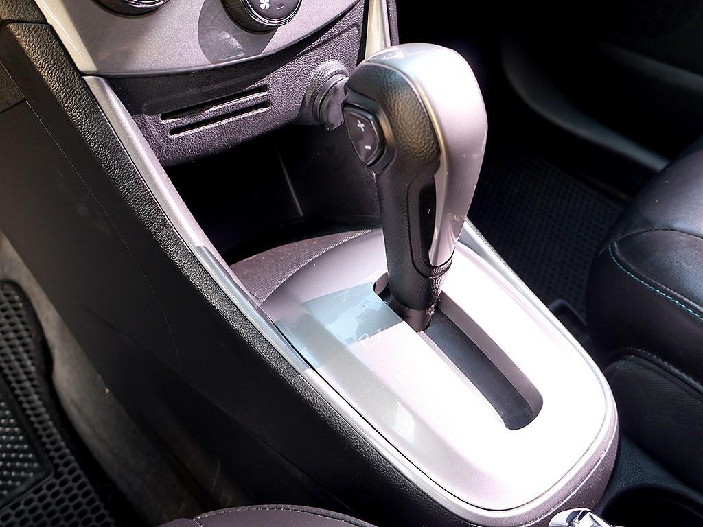 Chevrolet Trax 2016 Gris - Importación desde Corea - HF Imports Iquique - Foto 7