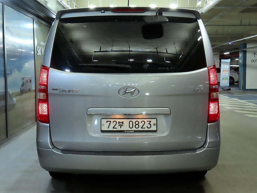 HYUNDAI Starex - Vista 5