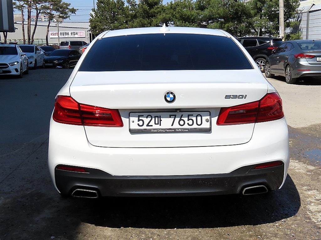 BMW 5 Series - Vista 4