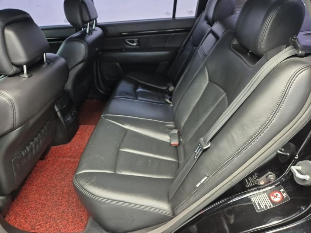 KIA Opirus - Vista 12